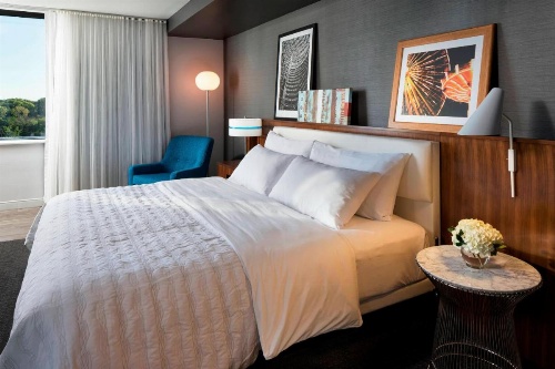Le Meridien Chicago - Oakbrook Center image 28